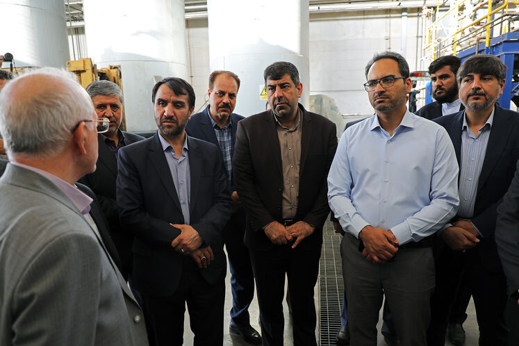 بازدید معاونان وزیر نفت در امور پتروشیمی و توسعه مدیریت و سرمایه انسانی از پژوهشگاه صنعت نفت 5