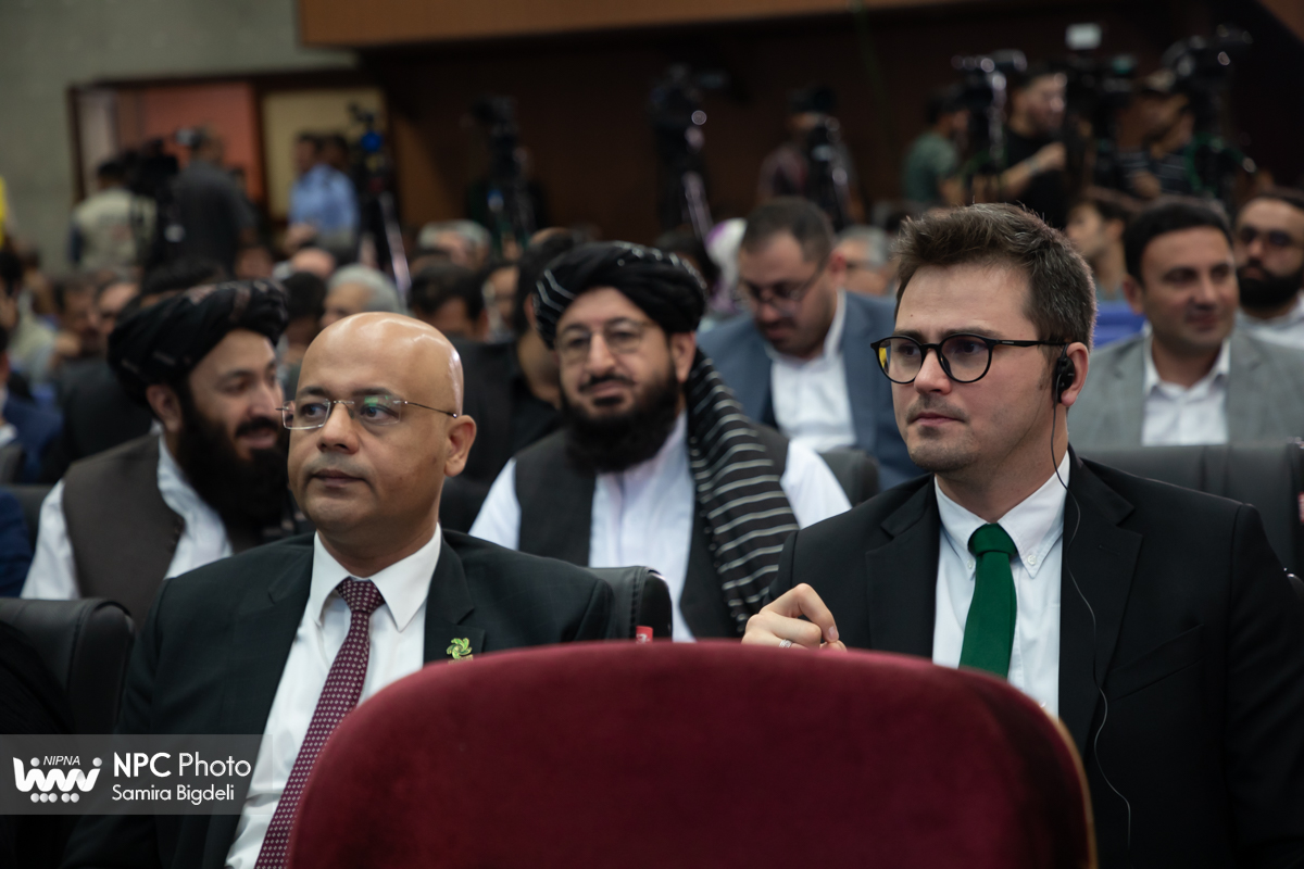 آیین رسمی گشایش هفدهمین نمایشگاه بین‌المللی ایران‌پلاست (2) 41