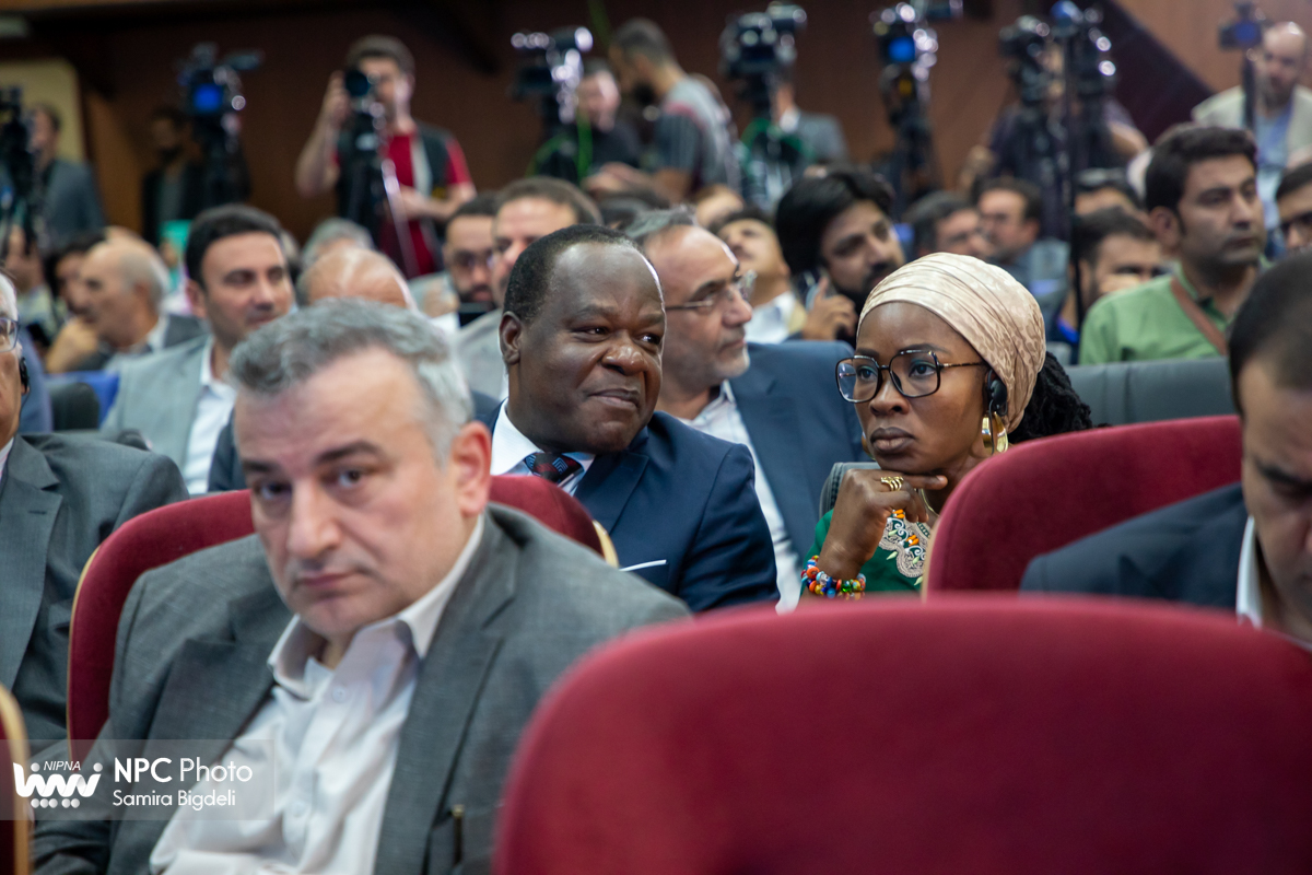 آیین رسمی گشایش هفدهمین نمایشگاه بین‌المللی ایران‌پلاست (2) 43