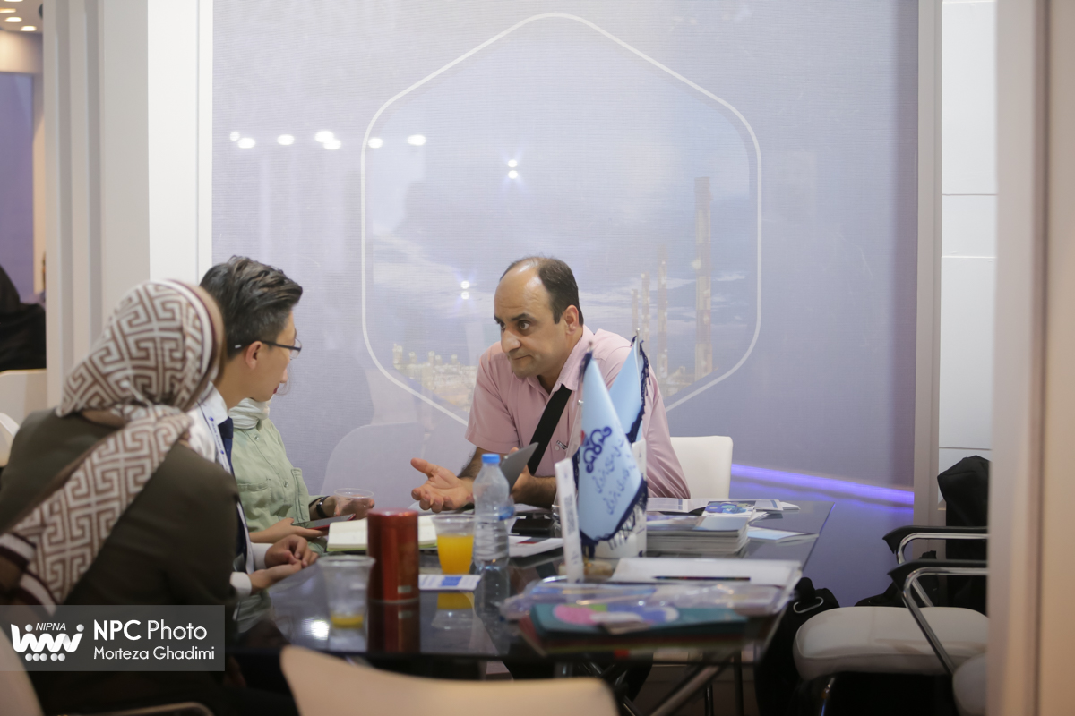 غرفه شرکت ملی صنایع پتروشیمی در اولین روز از هفدهمین نمایشگاه بین‌المللی ایران‌پلاست 10