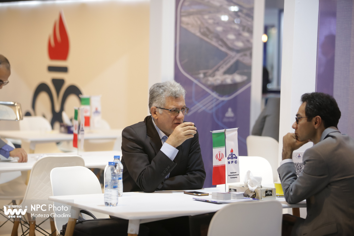 غرفه شرکت ملی صنایع پتروشیمی در اولین روز از هفدهمین نمایشگاه بین‌المللی ایران‌پلاست 11