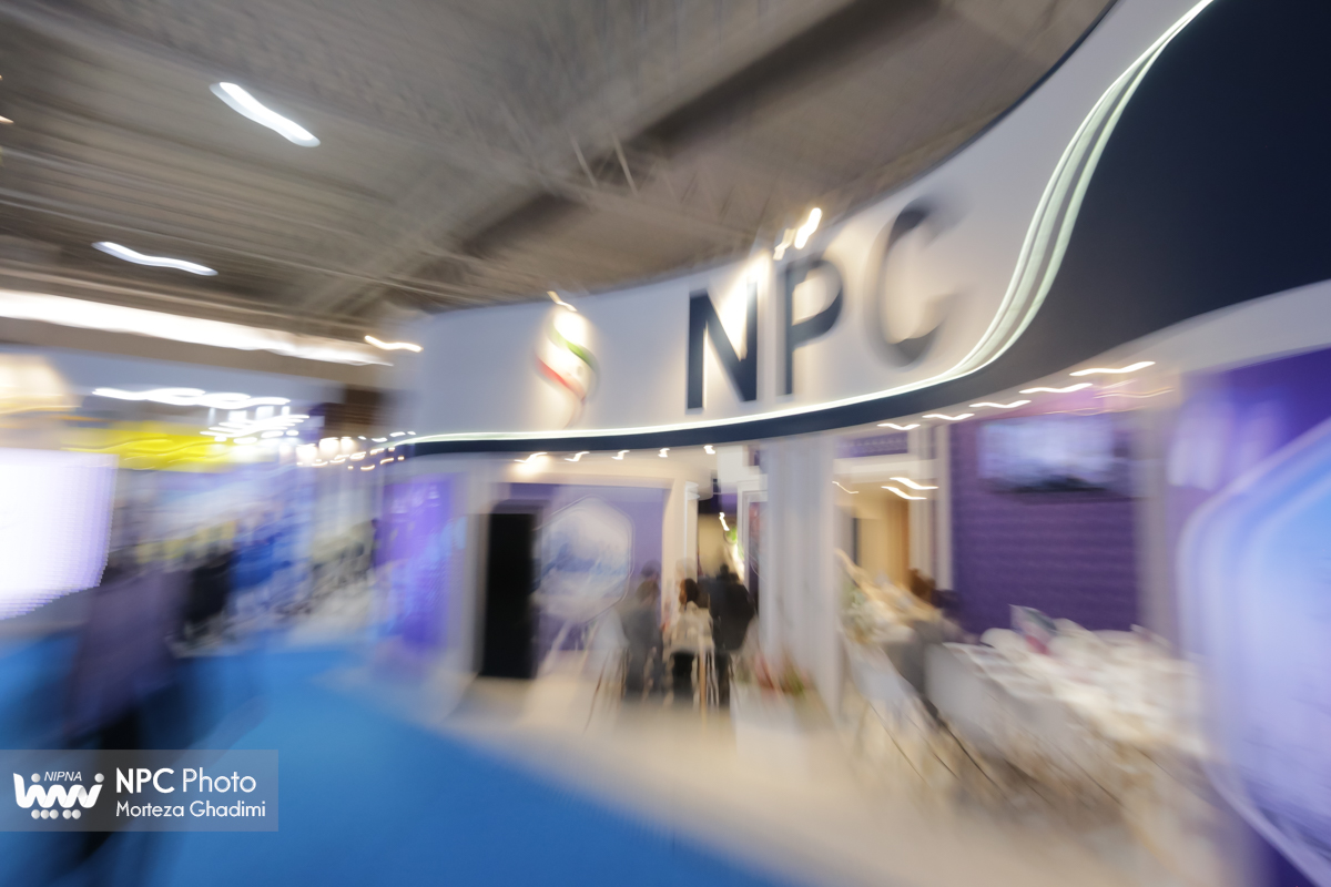 غرفه شرکت ملی صنایع پتروشیمی در اولین روز از هفدهمین نمایشگاه بین‌المللی ایران‌پلاست 16