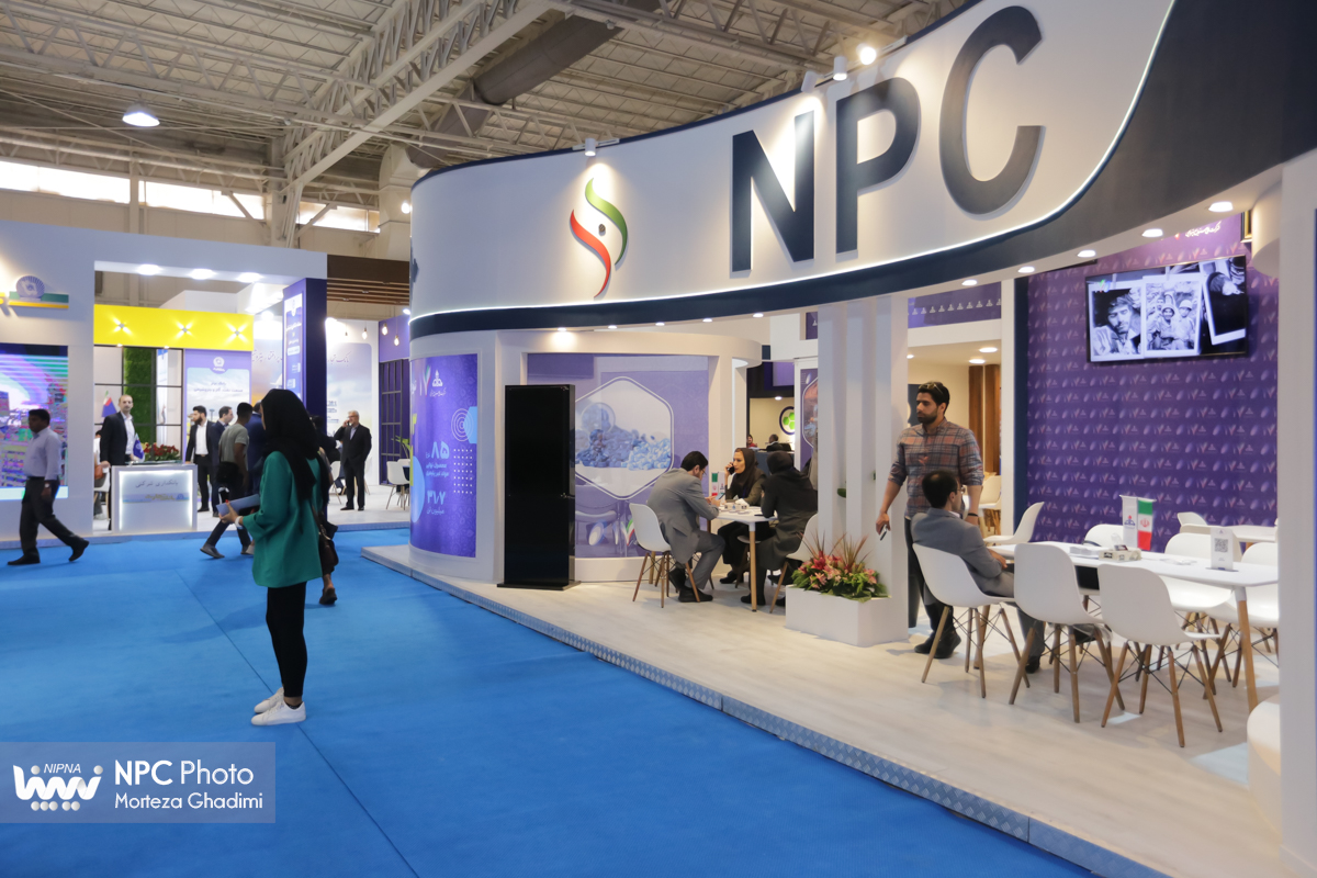 غرفه شرکت ملی صنایع پتروشیمی در اولین روز از هفدهمین نمایشگاه بین‌المللی ایران‌پلاست 17