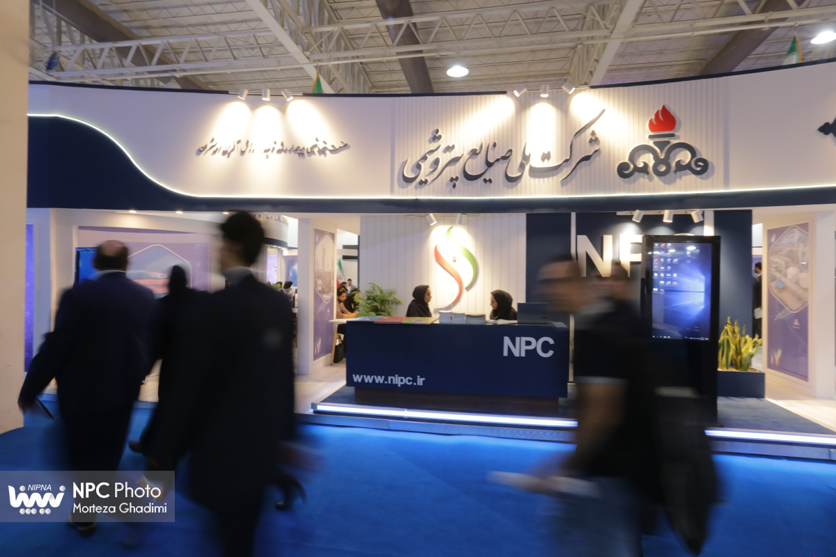 غرفه شرکت ملی صنایع پتروشیمی در اولین روز از هفدهمین نمایشگاه بین‌المللی ایران‌پلاست 20