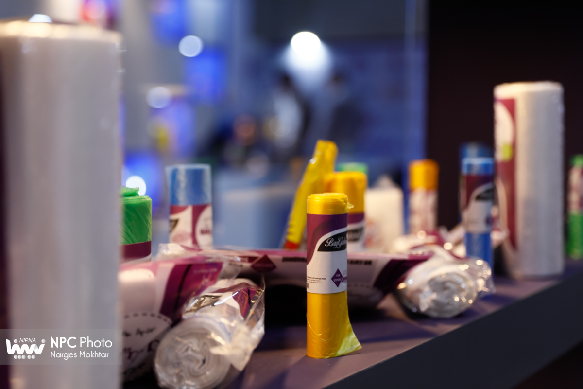 حاشیه های اولین روز از هفدهمین نمایشگاه بین‌المللی ایران‌پلاست (1) 15