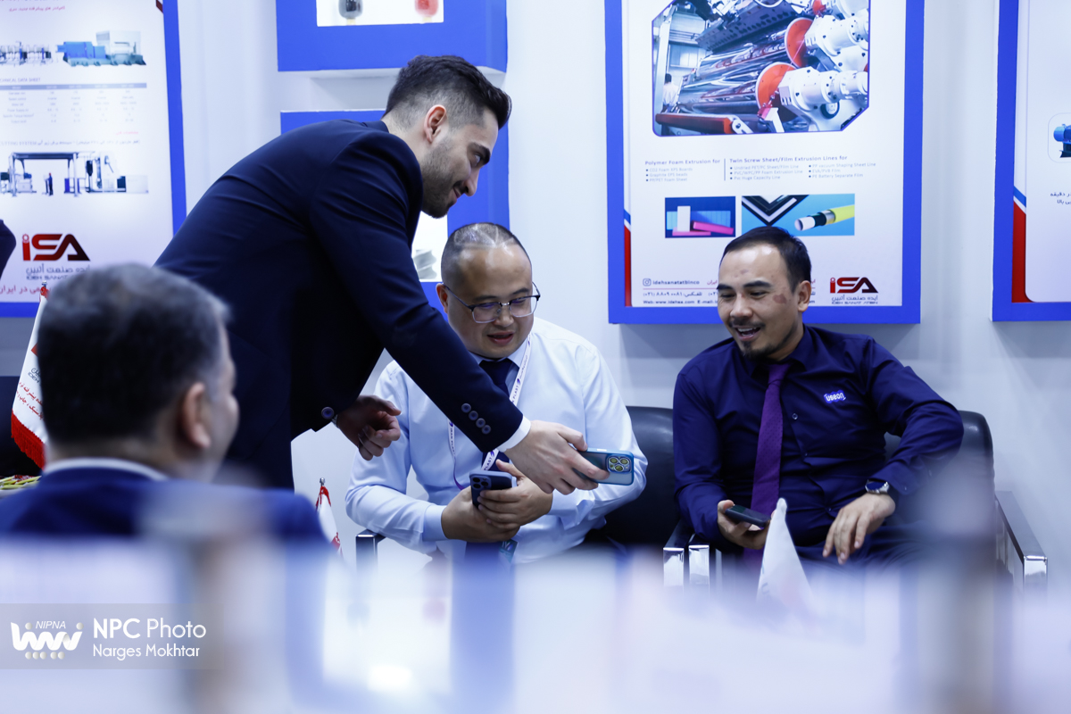 حاشیه های اولین روز از هفدهمین نمایشگاه بین‌المللی ایران‌پلاست (1) 17