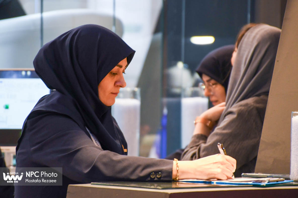 سالن 27 در اولین روز از هفدهمین نمایشگاه بین المللی ایران پلاست 1