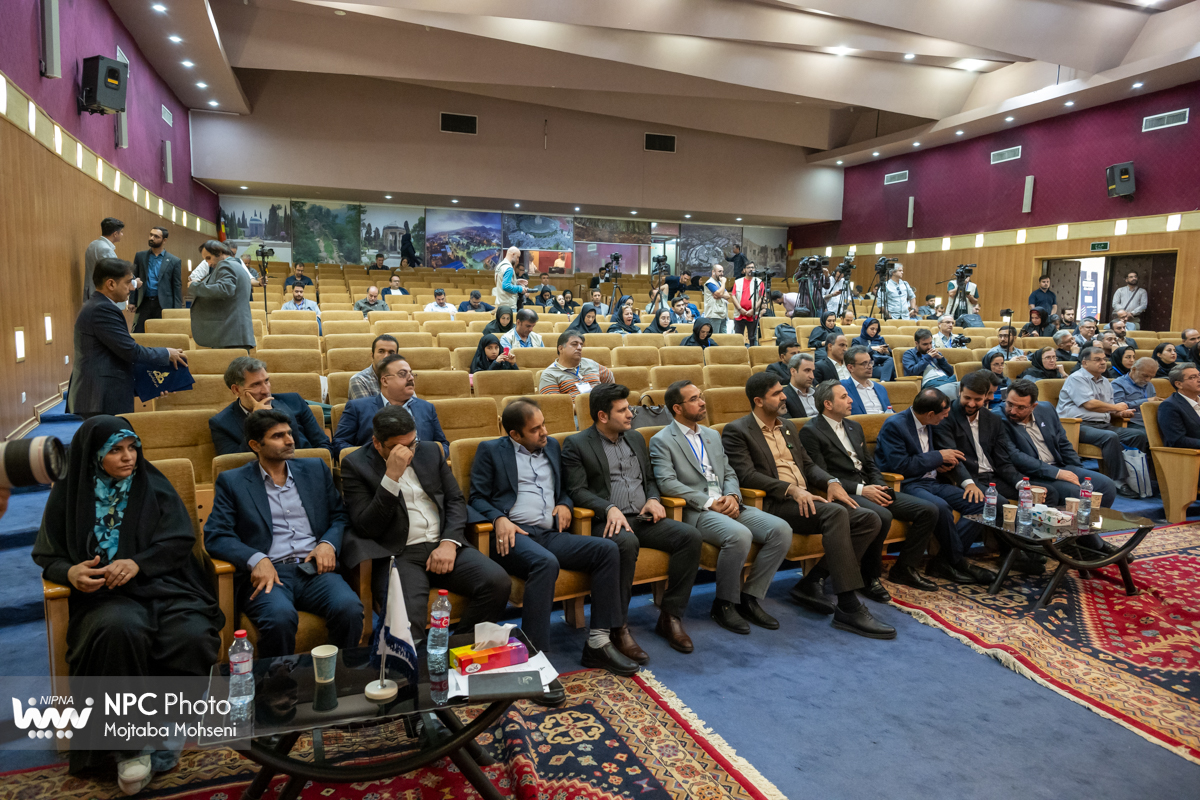 نشست خبری مدیرعامل شرکت ملی صنایع پتروشیمی در هفدهمین نمایشگاه ایران‌پلاست 6