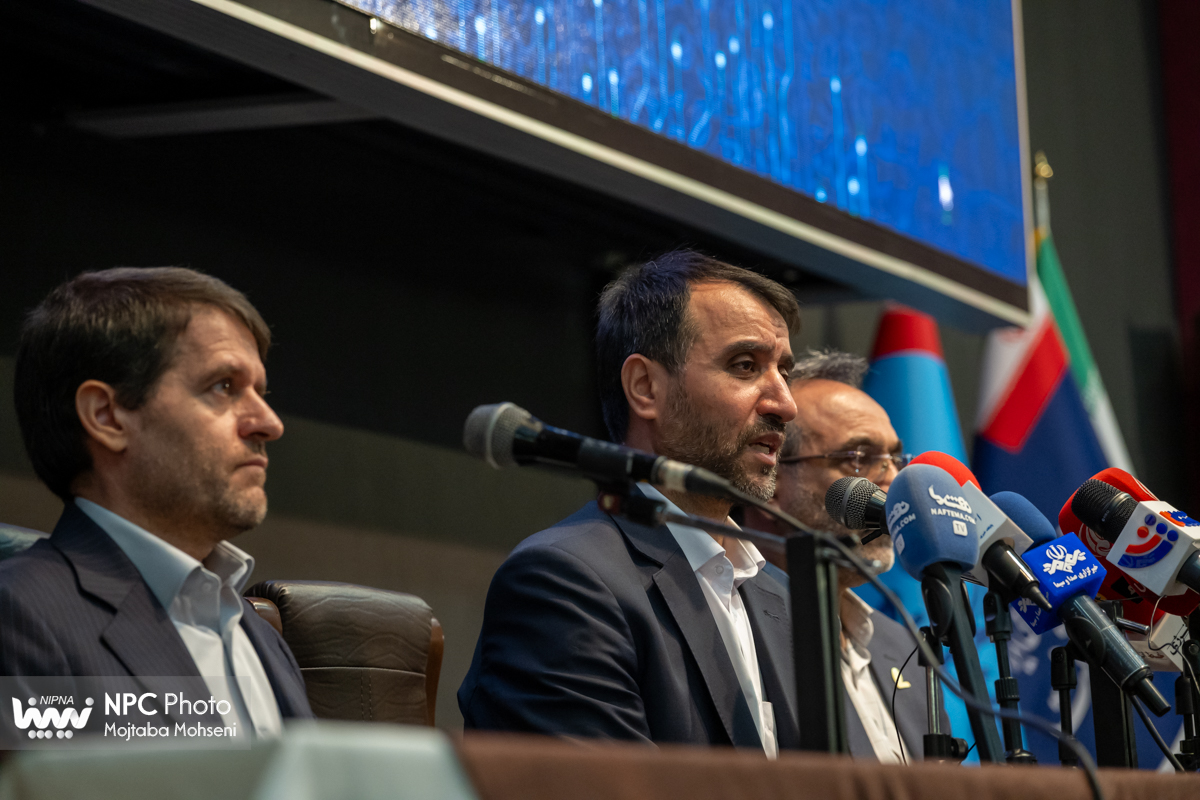 نشست خبری مدیرعامل شرکت ملی صنایع پتروشیمی در هفدهمین نمایشگاه ایران‌پلاست 8