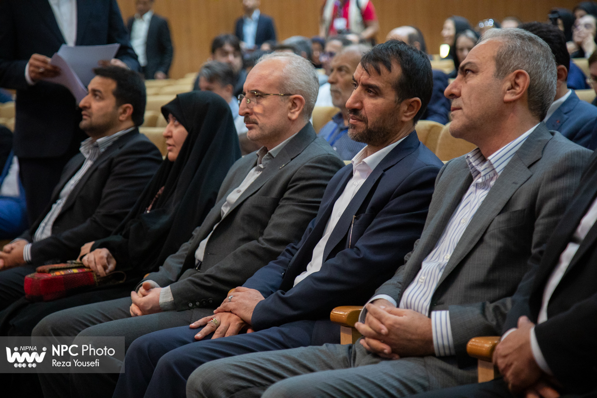 نشست خبری مدیرعامل شرکت ملی صنایع پتروشیمی در هفدهمین نمایشگاه ایران‌پلاست 17