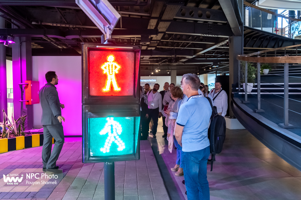 بازدید شرکت کنندگان بین المللی از سالن iHit در هفدهمین نمایشگاه ایران پلاست 13