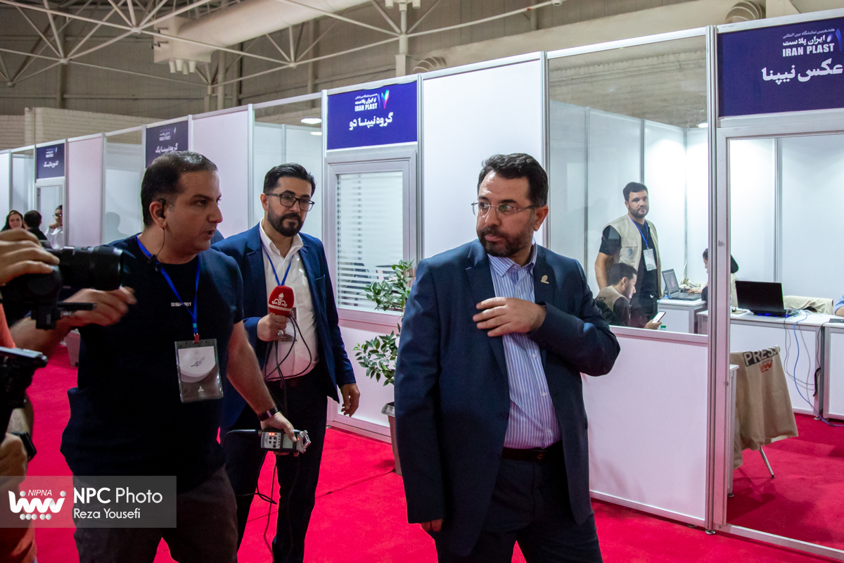 بازدید مدیر هفدهمین نمایشگاه بین‌المللی ایران پلاست از ستاد خبری 7