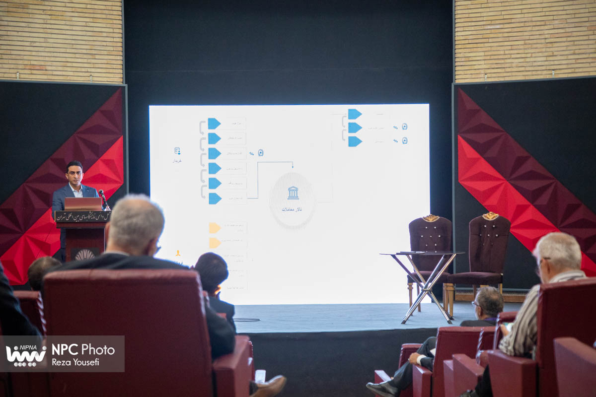 کارگاه آموزشی «تأمین مالی بانک تجارت در حوزه‌های مختلف صنعت پتروشیمی» در حاشیه دومین روز از هفدهمین نمایشگاه بین‌المللی ایران پلاست 7