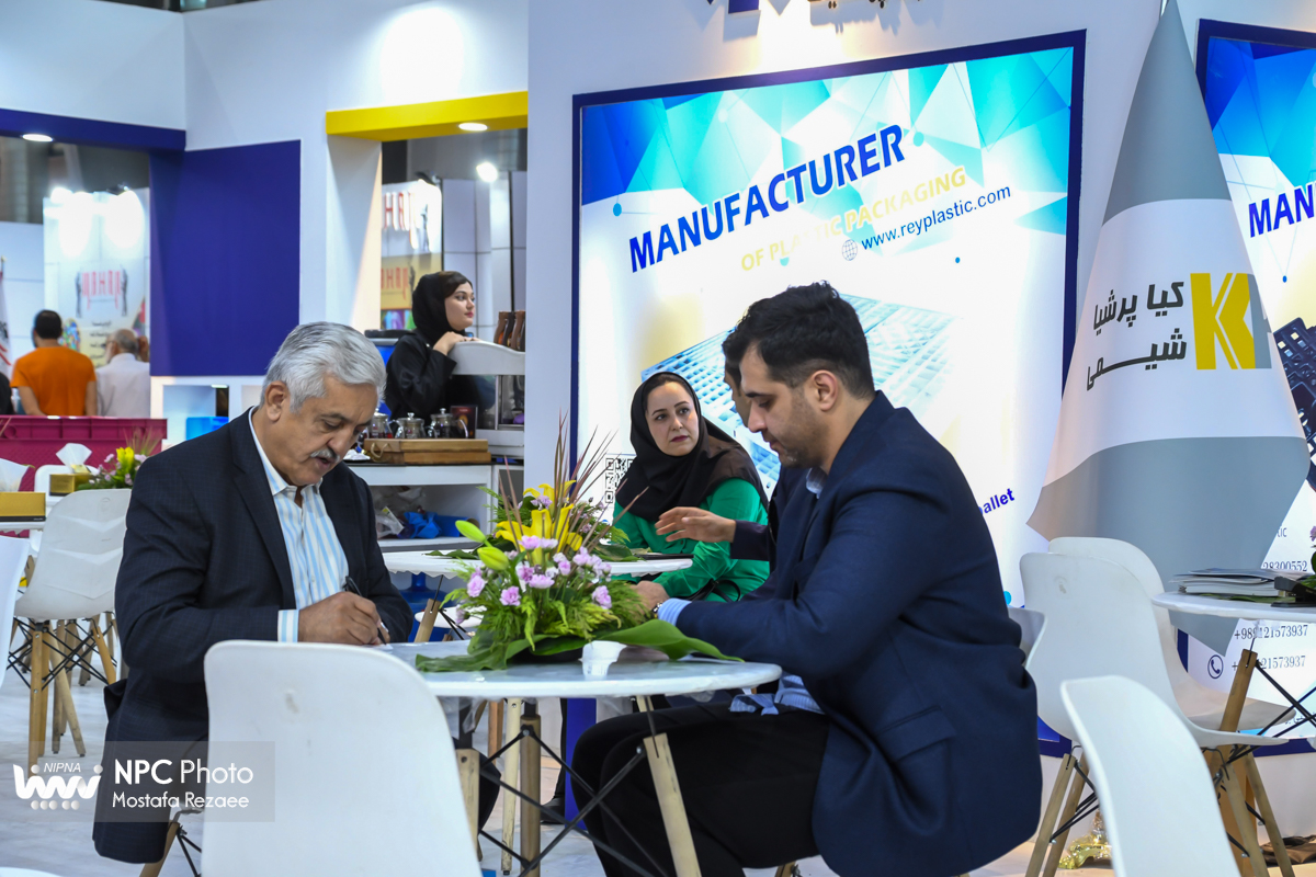 سالن 5 در دومین روز از هفدهمین نمایشگاه بین المللی ایران پلاست 11