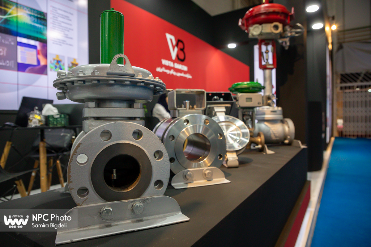 سالن 35 در دومین روز از هفدهمین نمایشگاه بین المللی ایران پلاست 15