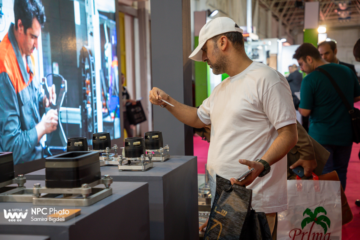 سالن 38 در دومین روز از هفدهمین نمایشگاه بین المللی ایران پلاست 9