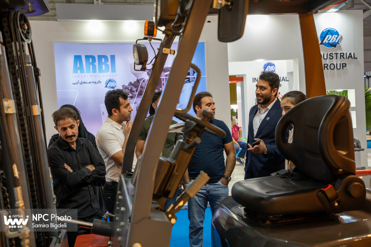 سالن 38B در دومین روز از هفدهمین نمایشگاه بین المللی ایران پلاست 12