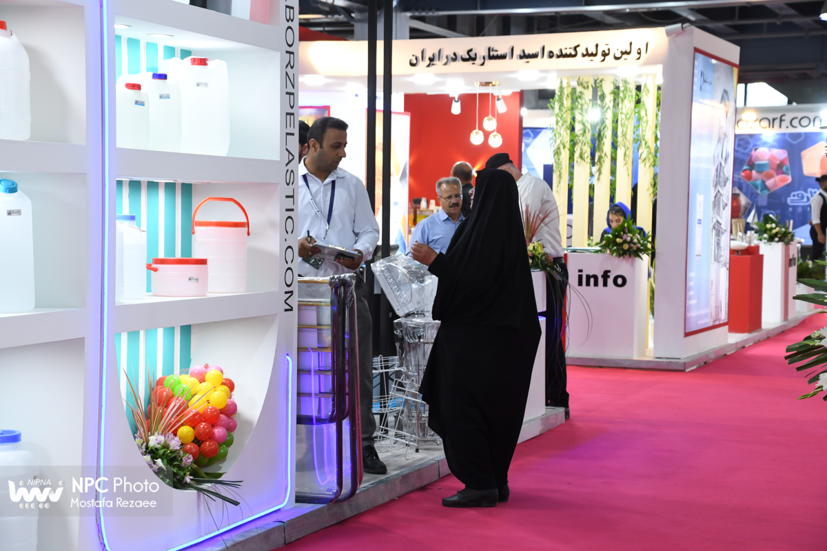 سالن میلاد در دومین روز از هفدهمین نمایشگاه بین المللی ایران پلاست 3