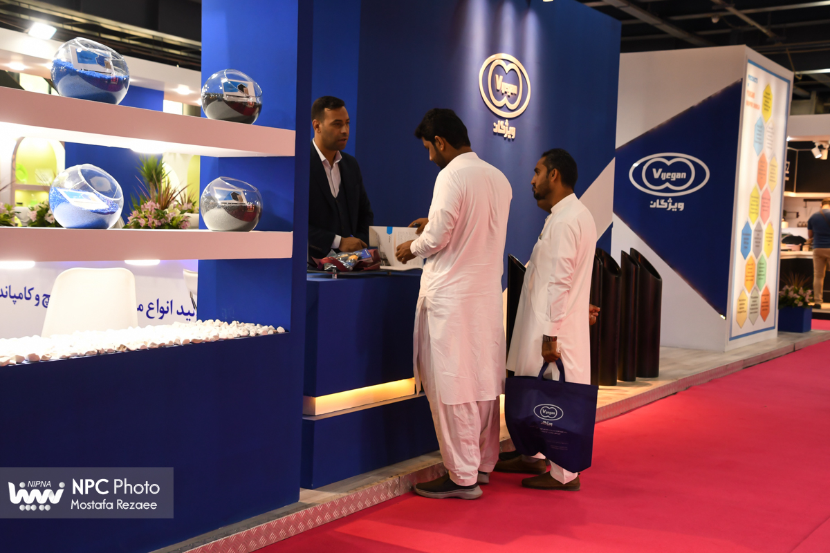 سالن میلاد در دومین روز از هفدهمین نمایشگاه بین المللی ایران پلاست 11