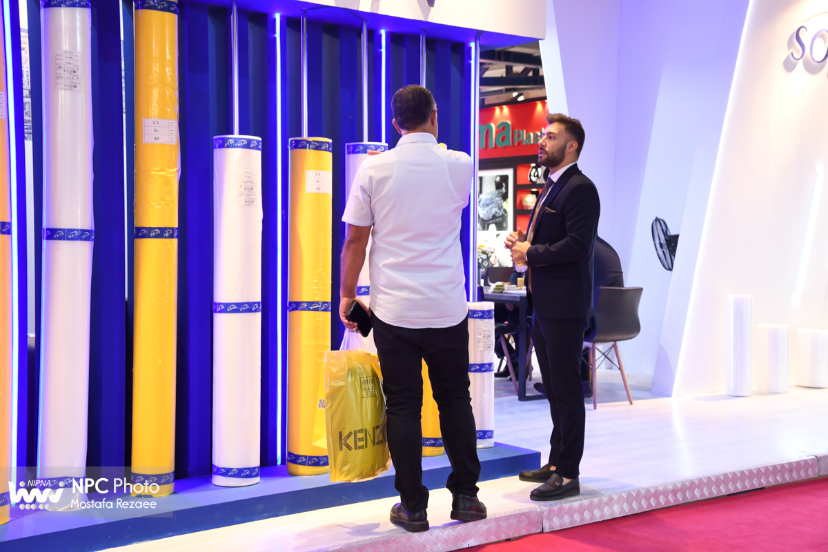 سالن خلیج فارس در دومین روز از هفدهمین نمایشگاه بین المللی ایران پلاست 12