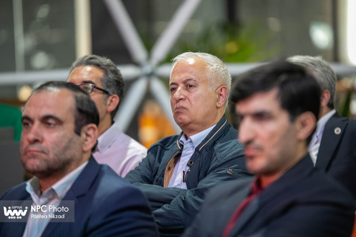 نشست تخصصی «اعتبارات مالیاتی به شرکت‌های تولید بار اول» در سومین روز از هفدهمین نمایشگاه ایران پلاست 10