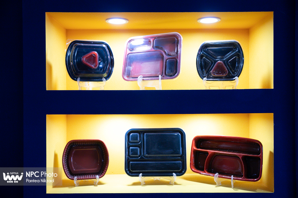 سالن میلاد در سومین روز از هفدهمین نمایشگاه بین المللی ایران پلاست 22