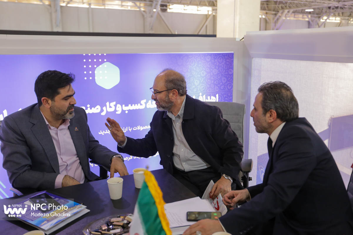 غرفه شرکت ملی صنایع پتروشیمی در سومین روز از هفدهمین نمایشگاه بین‌المللی ایران‌پلاست 33