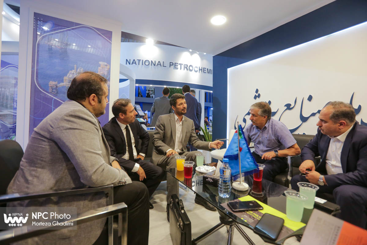 غرفه شرکت ملی صنایع پتروشیمی در سومین روز از هفدهمین نمایشگاه بین‌المللی ایران‌پلاست 38