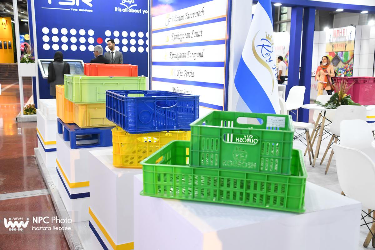 سالن 5 در چهارمین روز از هفدهمین نمایشگاه بین المللی ایران پلاست 6