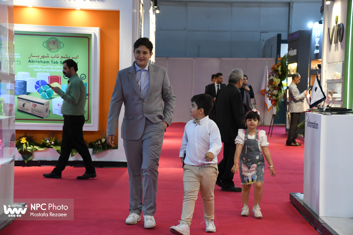 سالن 10 و 11 در روز پایانی هفدهمین نمایشگاه بین المللی ایران پلاست 1