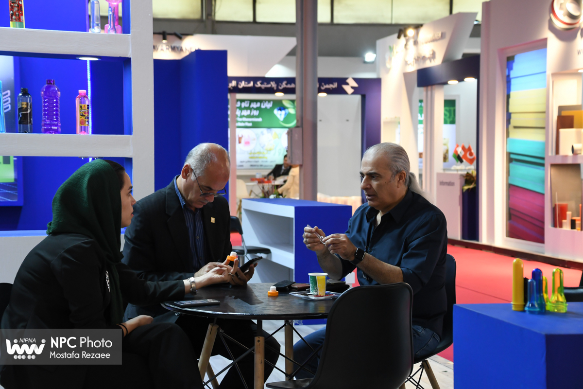 سالن 10 و 11 در روز پایانی هفدهمین نمایشگاه بین المللی ایران پلاست 9