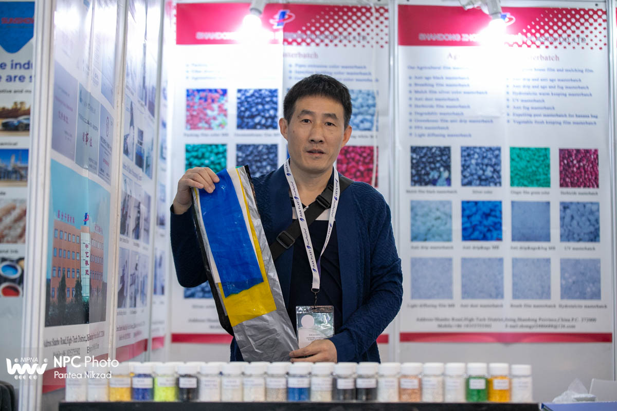 سالن 35 در چهارمین روز از هفدهمین نمایشگاه بین المللی ایران پلاست 25