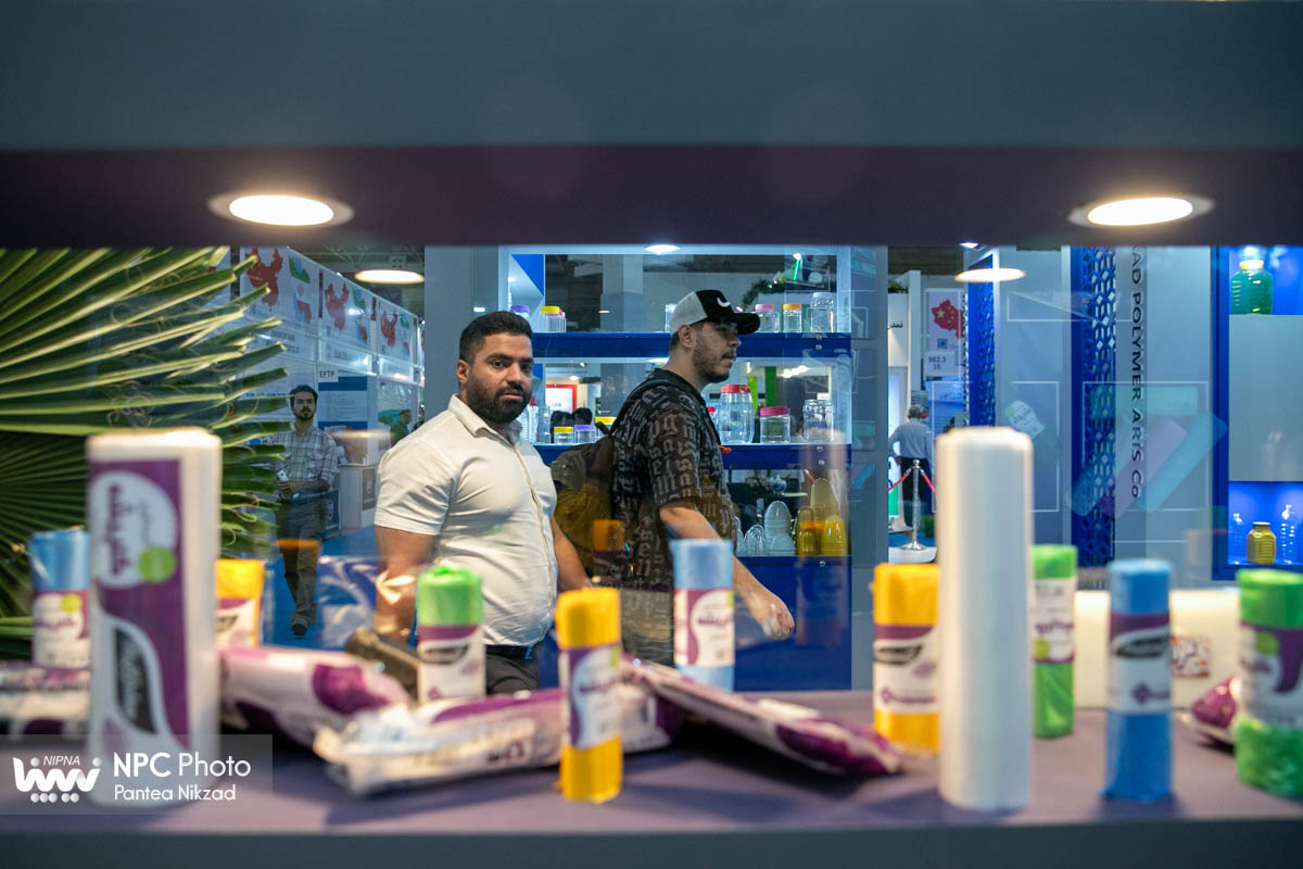 سالن 35 در چهارمین روز از هفدهمین نمایشگاه بین المللی ایران پلاست 27