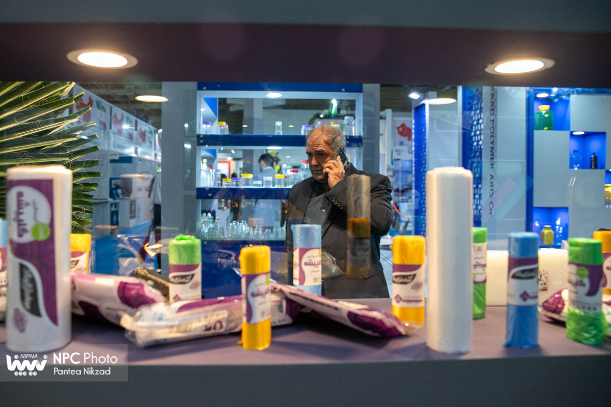 سالن 35 در چهارمین روز از هفدهمین نمایشگاه بین المللی ایران پلاست 28