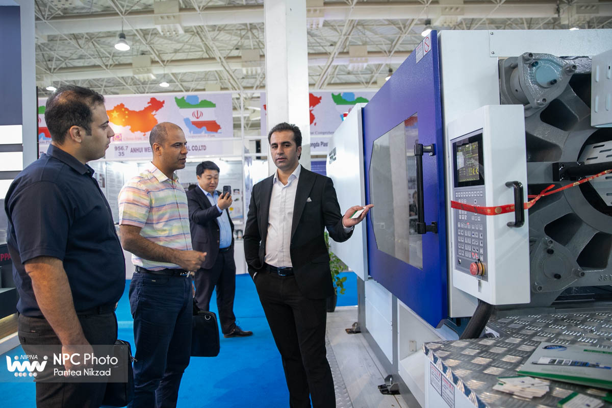 سالن 35 در چهارمین روز از هفدهمین نمایشگاه بین المللی ایران پلاست 30