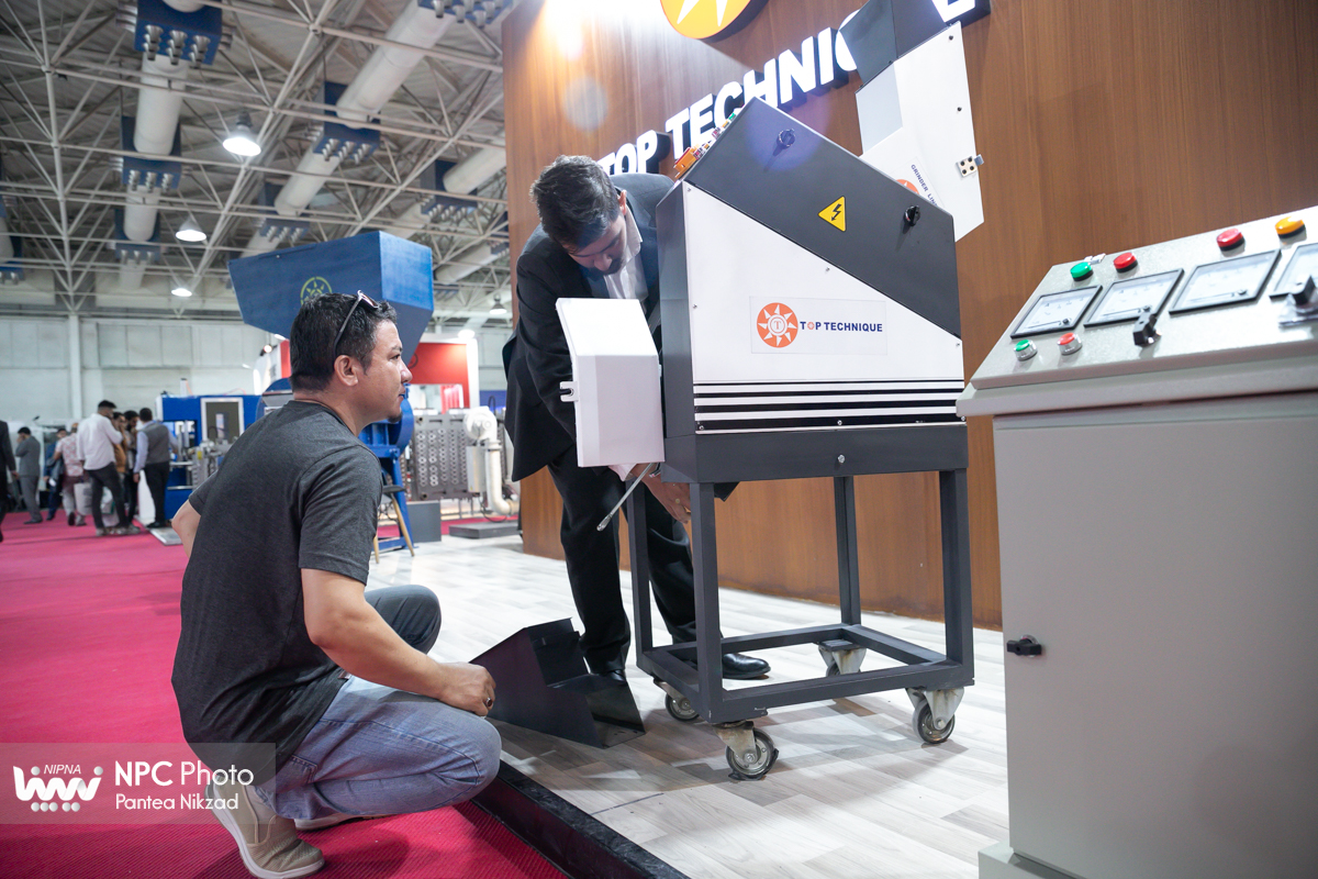 سالن 38 در چهارمین روز از هفدهمین نمایشگاه بین المللی ایران پلاست 13