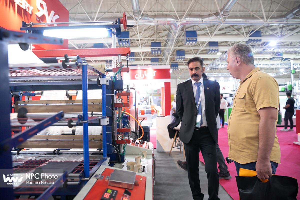 سالن 38 در چهارمین روز از هفدهمین نمایشگاه بین المللی ایران پلاست 14