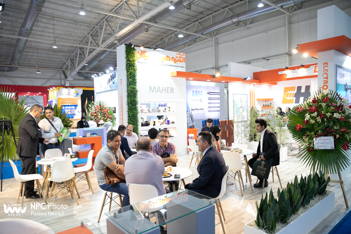 سالن 38B در چهارمین روز از هفدهمین نمایشگاه بین المللی ایران پلاست 11
