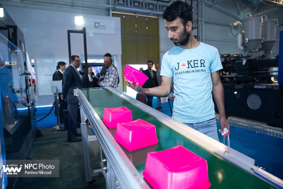 سالن 38B در چهارمین روز از هفدهمین نمایشگاه بین المللی ایران پلاست 16