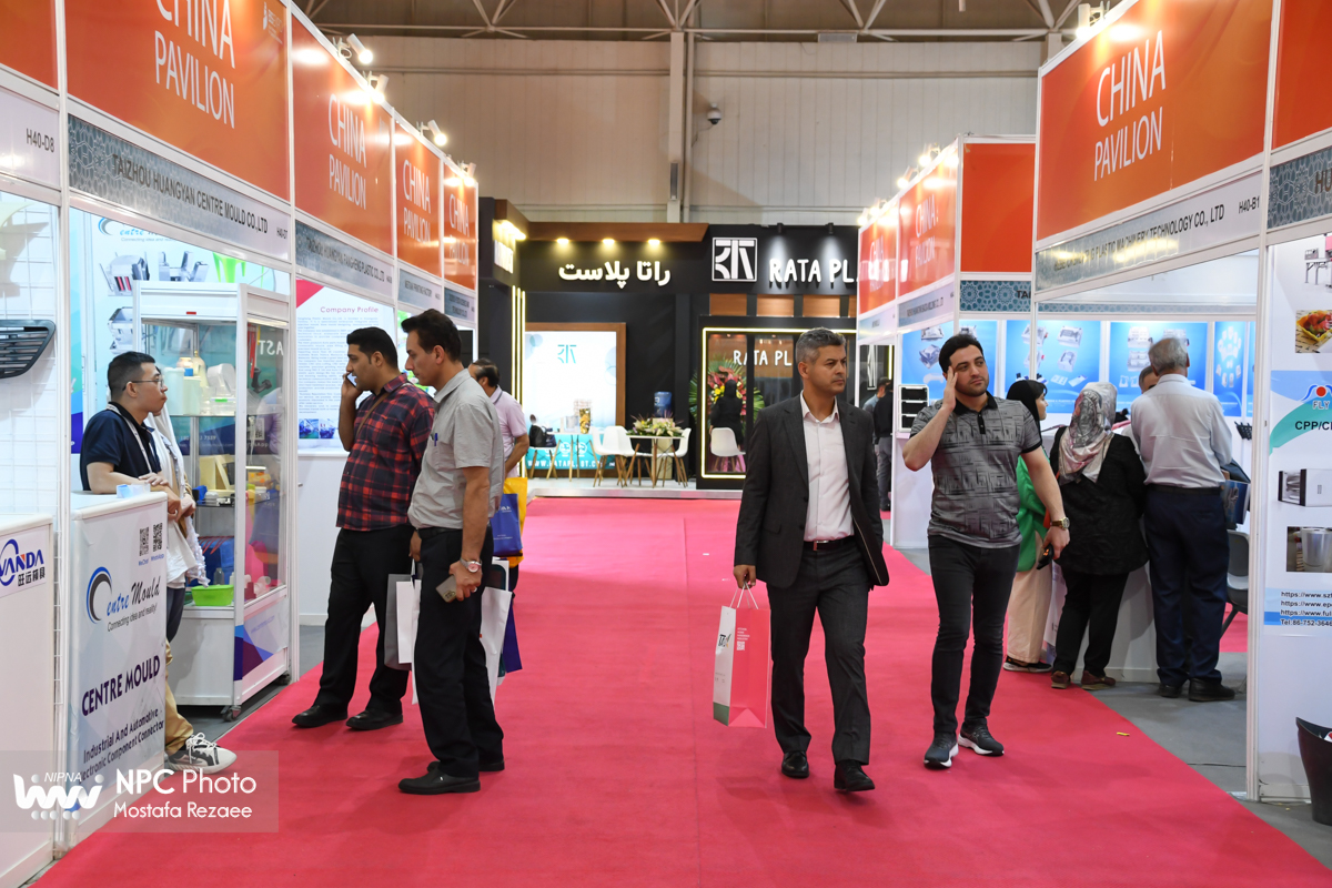 سالن 40 در چهارمین روز از هفدهمین نمایشگاه بین المللی ایران پلاست 10