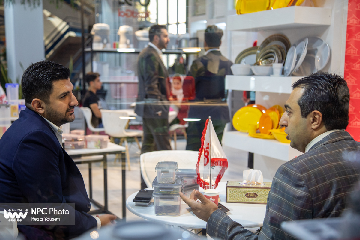 سالن 44 در چهارمین روز از هفدهمین نمایشگاه بین المللی ایران پلاست 8