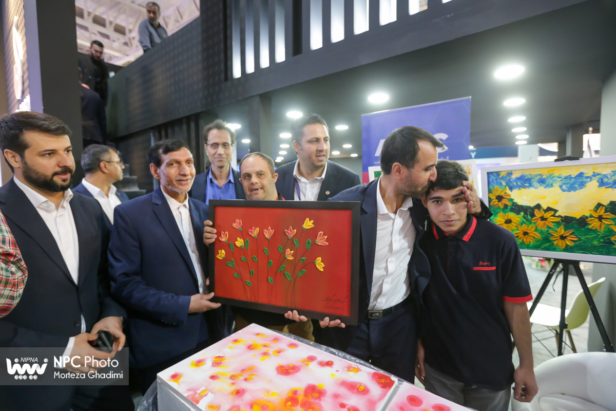 بازدید معاون وزیر نفت و مدیرعامل شرکت ملی صنایع پتروشیمی در اآخرین روز از هفدهمین نمایشگاه بین‌المللی ایران‌پلاست  2