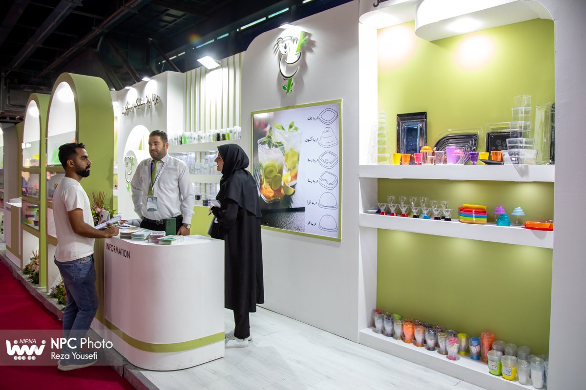 سالن میلاد در چهارمین روز از هفدهمین نمایشگاه بین المللی ایران پلاست 4