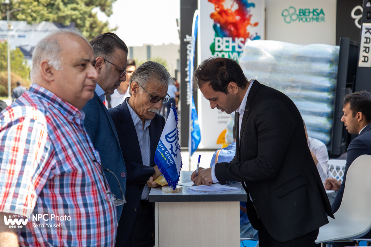 حاشیه های آخرین روز از هفدهمین نمایشگاه بین المللی ایران پلاست 30