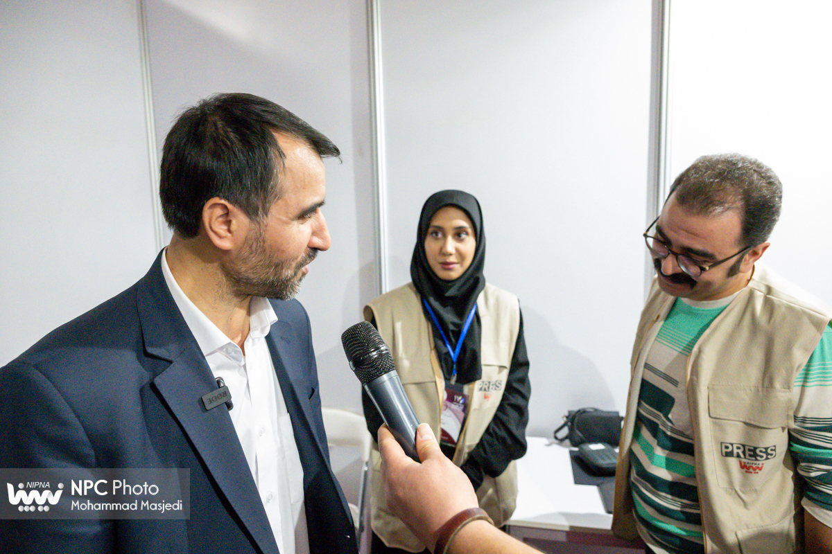 تقدیر و تشکر مدیرعامل شرکت ملی صنایع پتروشیمی از تیم اجرایی در هفدهمین نمایشگاه بین المللی ایران پلاست 20