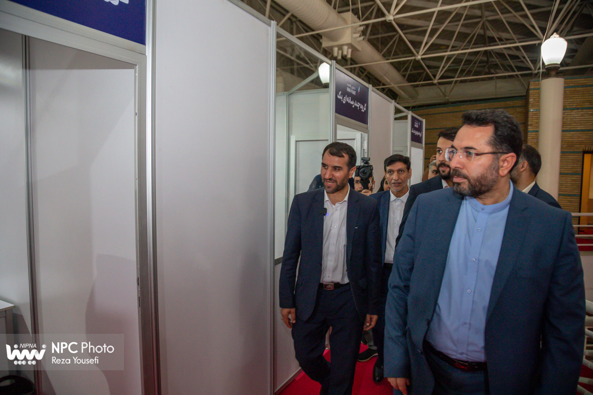 تقدیر و تشکر مدیرعامل شرکت ملی صنایع پتروشیمی از تیم اجرایی در هفدهمین نمایشگاه بین المللی ایران پلاست 30