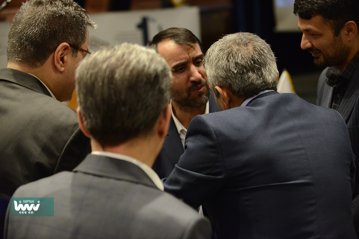 حضور مهندس شاهمیرزایی معاون وزیر نفت و مدیرعامل شرکت ملی صنایع پتروشیمی در نخستین کنفرانس صنعت ماشین سازی پلیمر، تجهیزات و فناوری ها 1