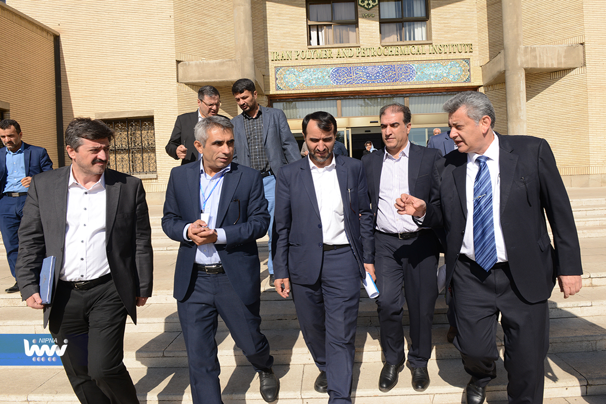 حضور مهندس شاهمیرزایی معاون وزیر نفت و مدیرعامل شرکت ملی صنایع پتروشیمی در نخستین کنفرانس صنعت ماشین سازی پلیمر، تجهیزات و فناوری ها 10