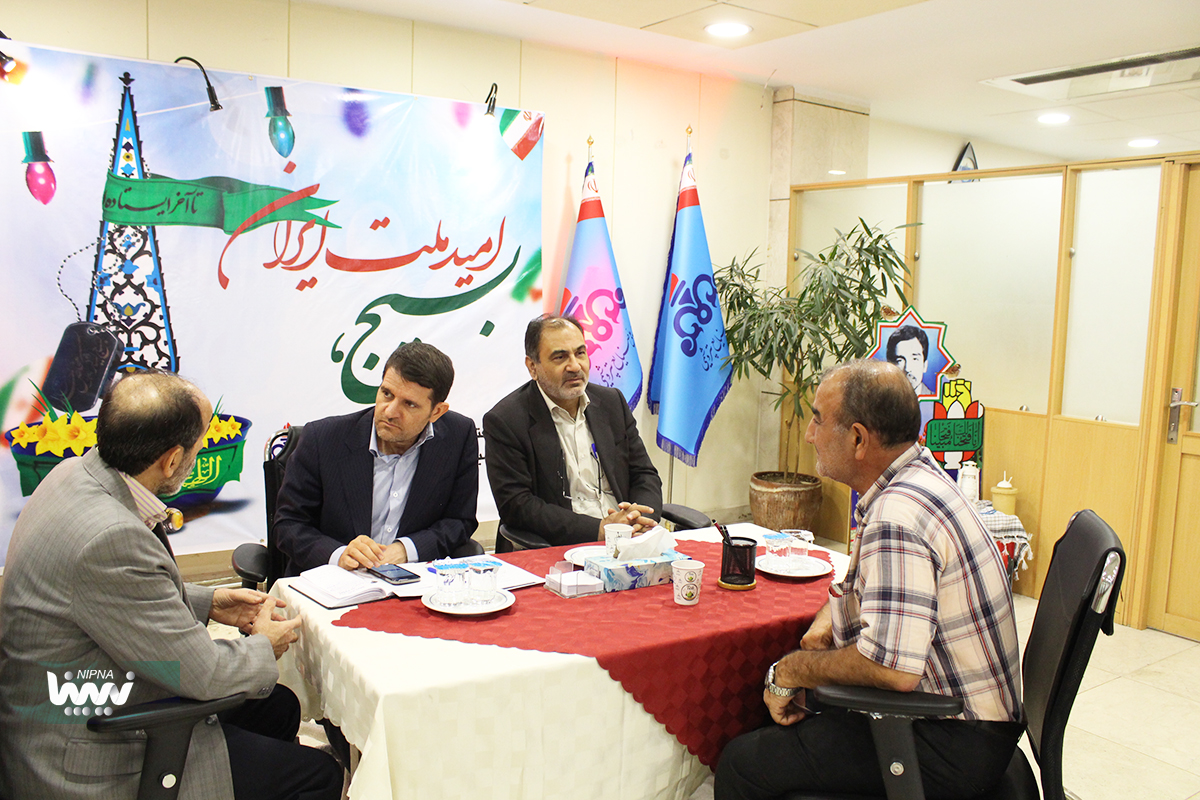 میز خدمت با حضور معاون وزیر نفت و مدیرعامل شرکت ملی صنایع پتروشیمی 9