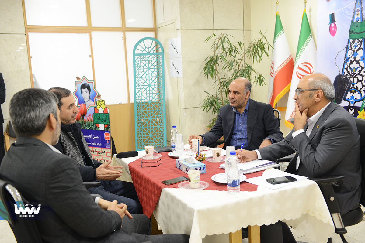 میز خدمت با حضور معاون وزیر نفت و مدیرعامل شرکت ملی صنایع پتروشیمی 10